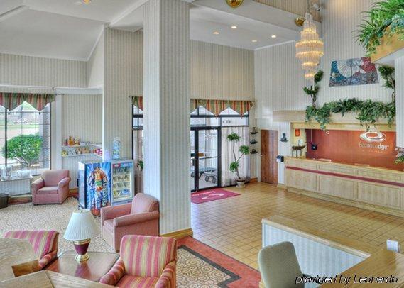 Hotel Country & By Radisson, Erie, Pa
