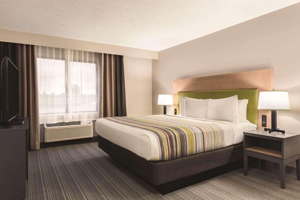 Hotel Country & By Radisson, Erie, Pa Kearsarge