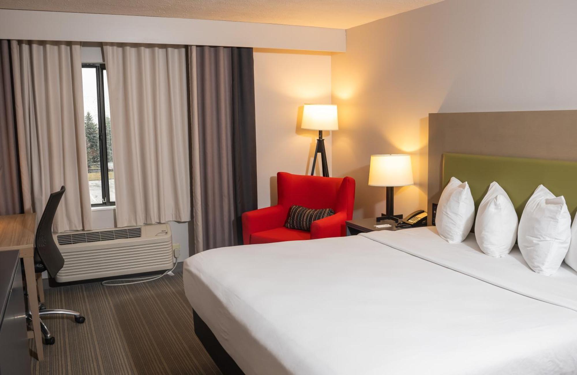 Hotel Country & By Radisson, Erie, Pa Kearsarge