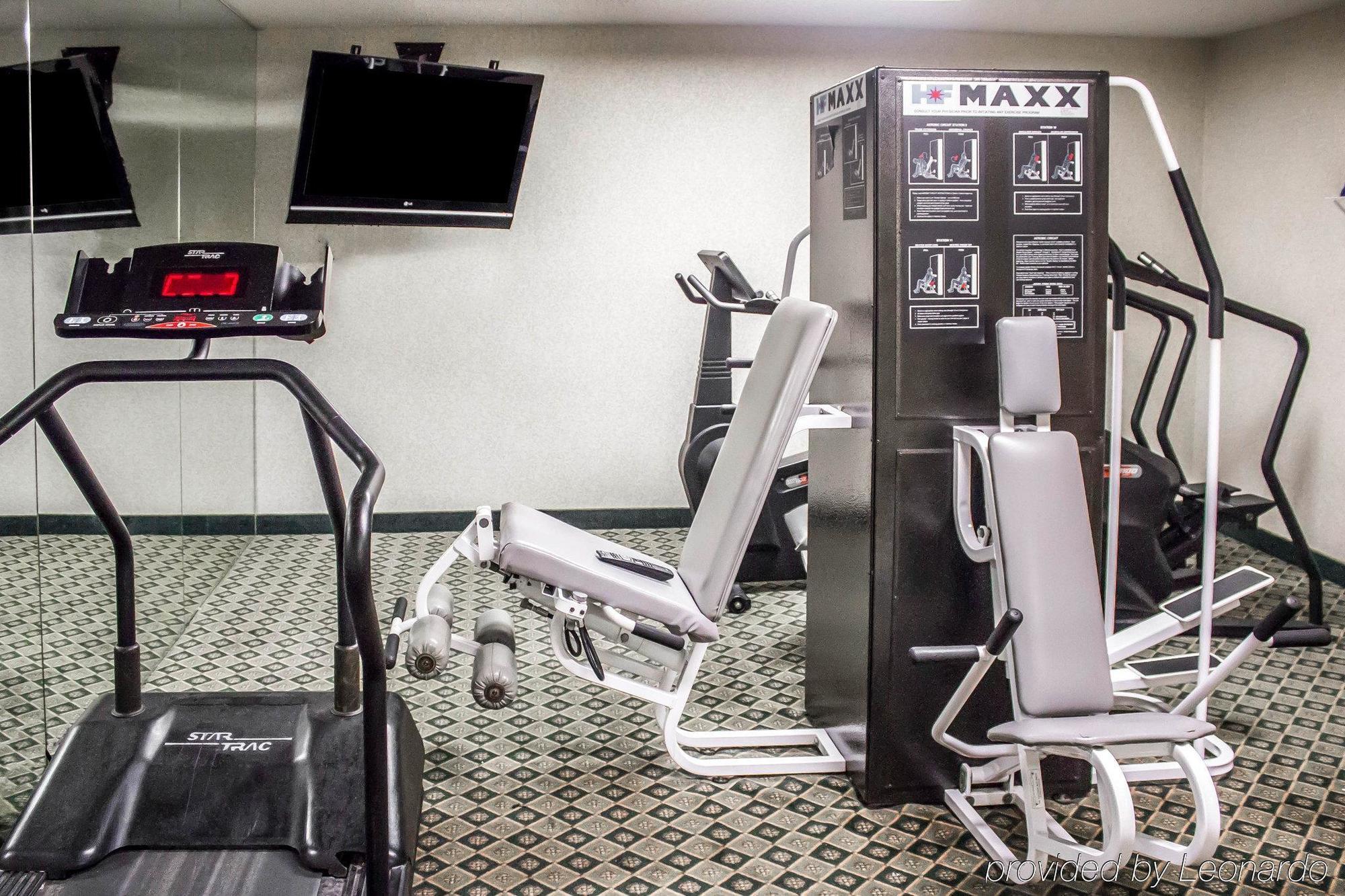 Country & By Radisson, Erie, Pa Hotel 3*