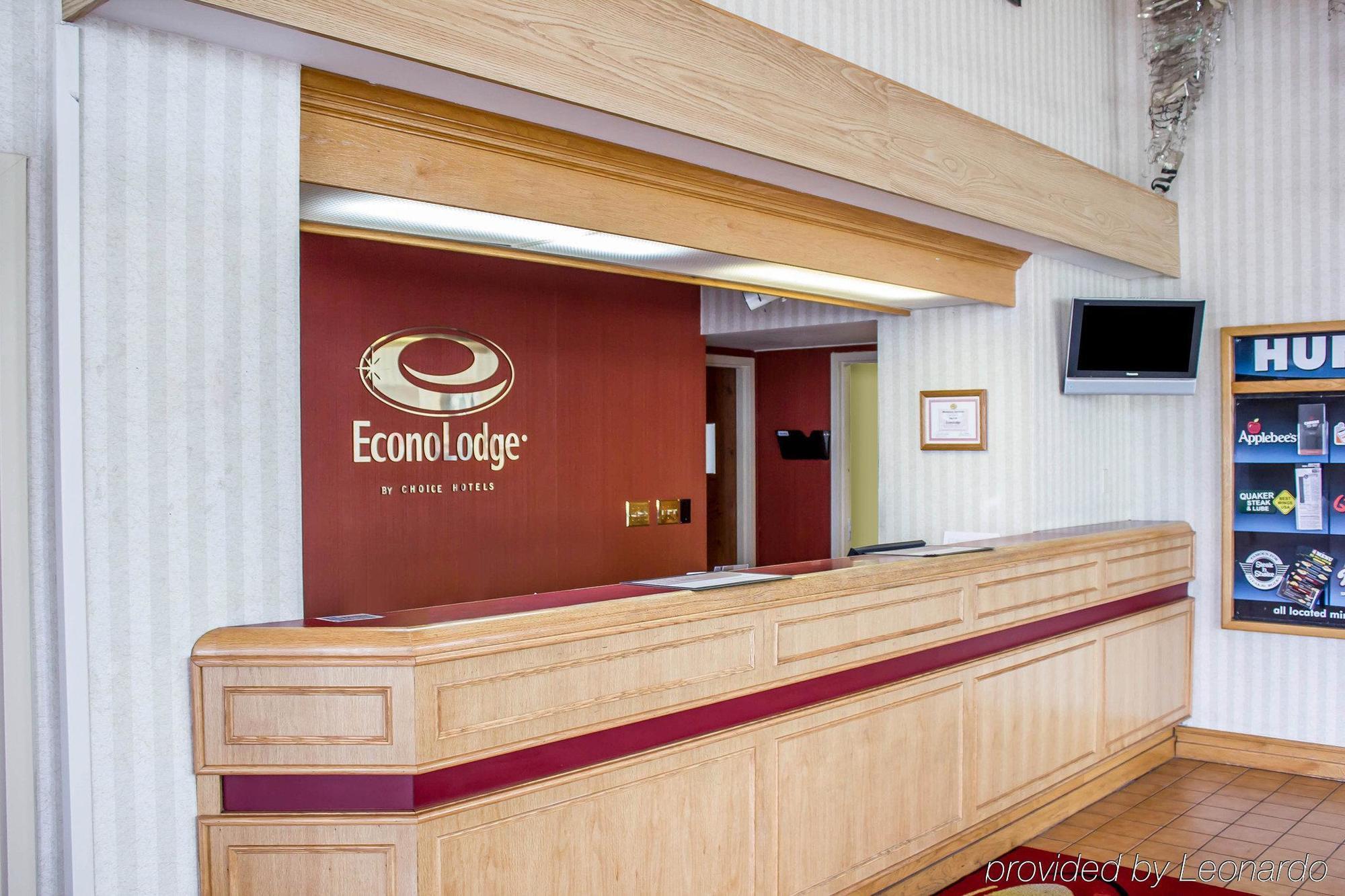 Country & By Radisson, Erie, Pa Hotel Kearsarge