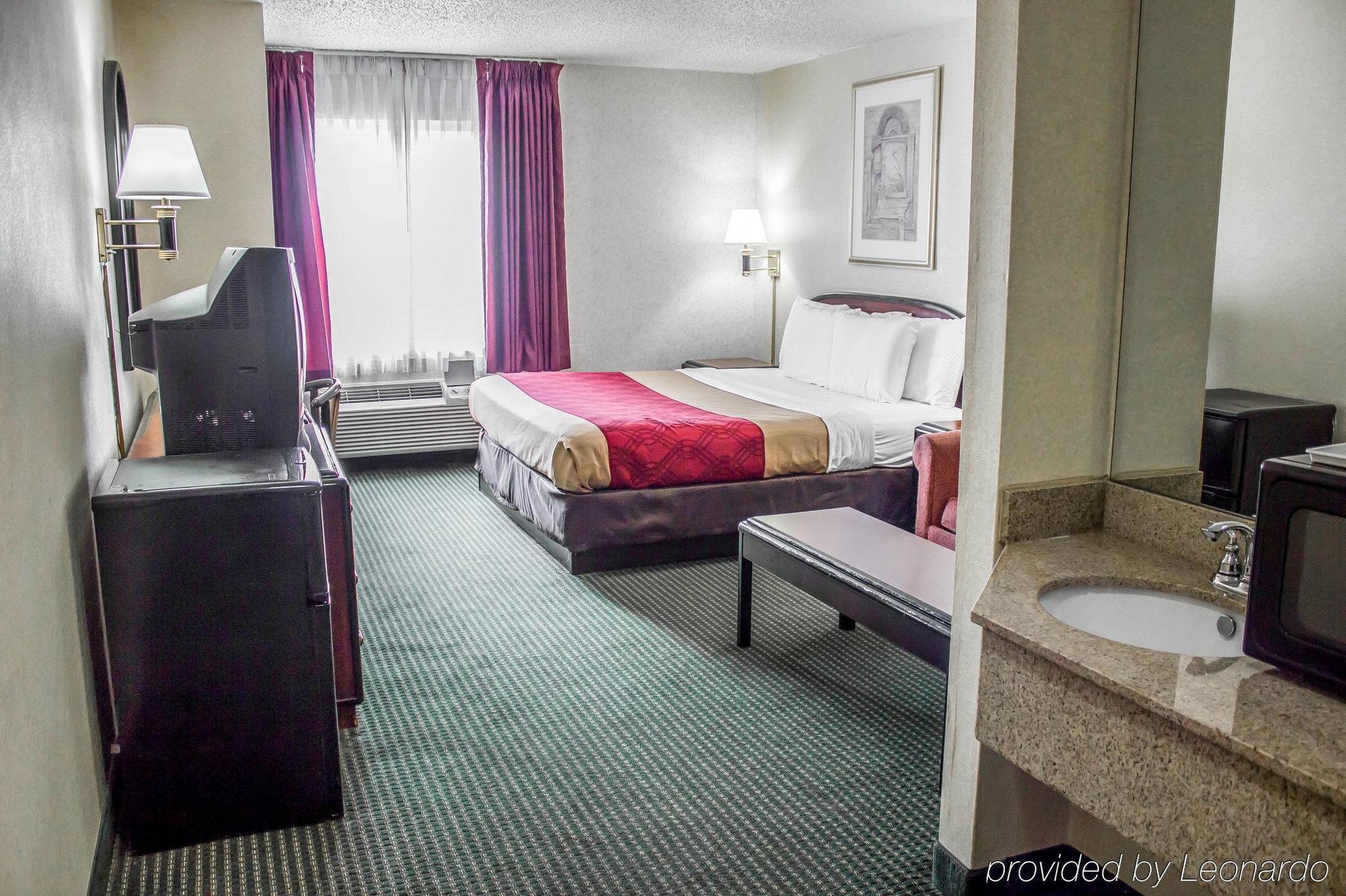 Country & By Radisson, Erie, Pa 3* Kearsarge