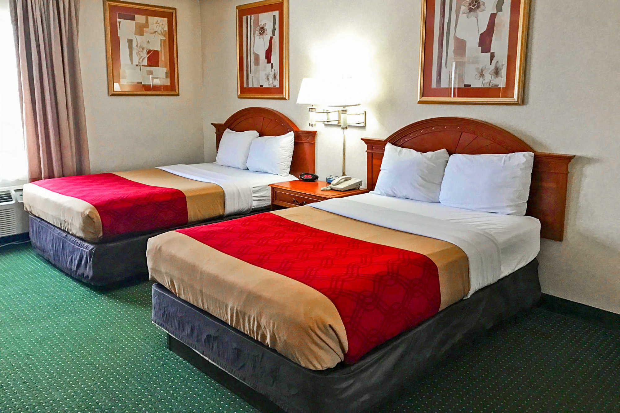 Country & By Radisson, Erie, Pa Hotel Kearsarge