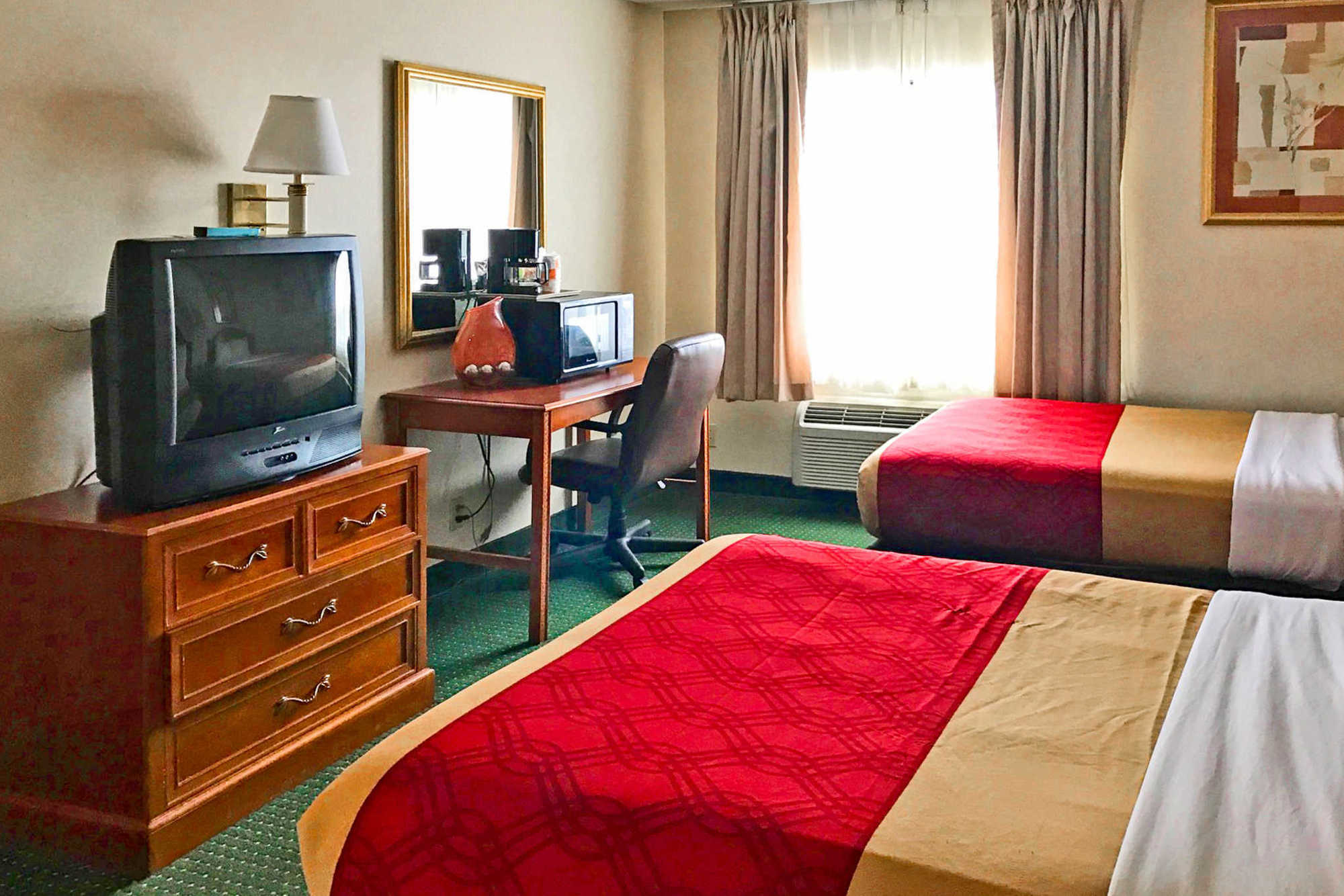 Country & By Radisson, Erie, Pa 3*