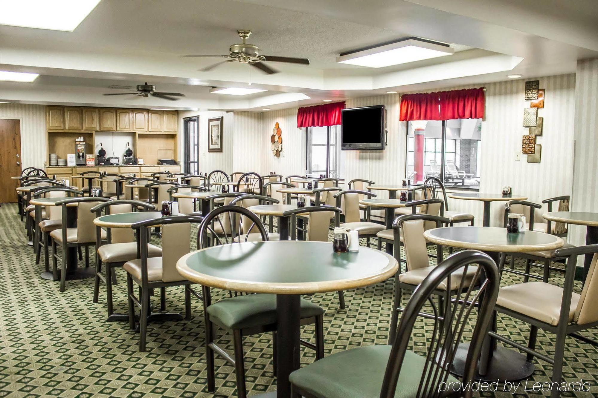 Country & By Radisson, Erie, Pa 3*
