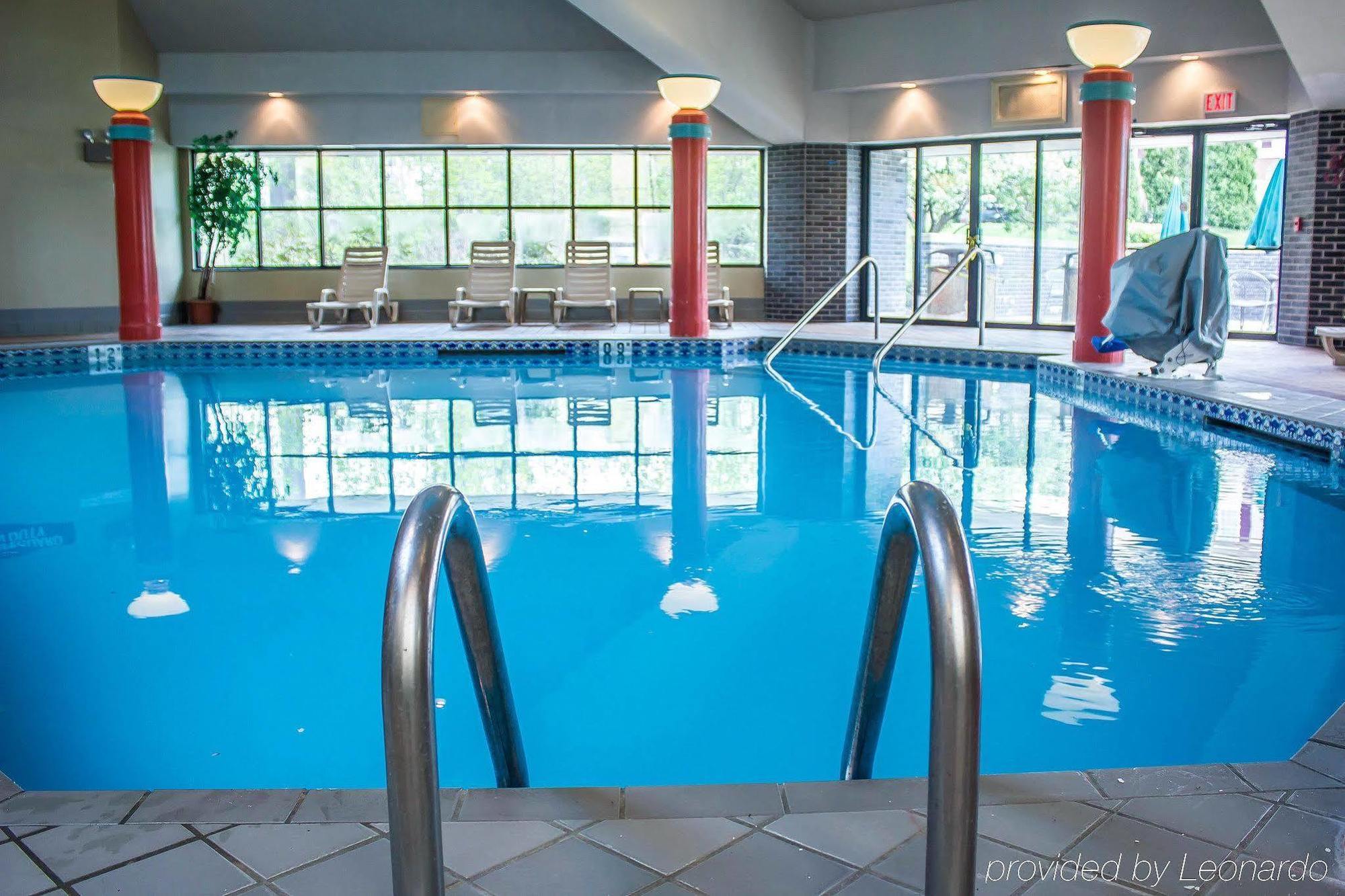 Country & By Radisson, Erie, Pa 3* Kearsarge