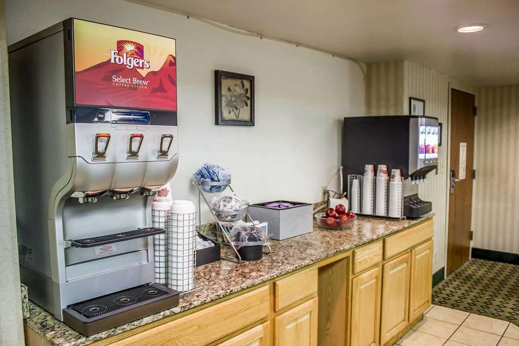 Country & By Radisson, Erie, Pa Hotel Kearsarge