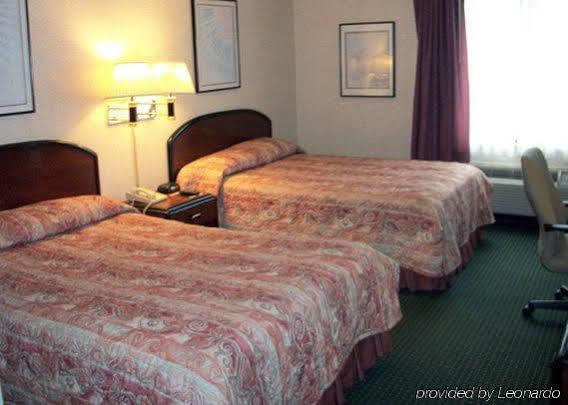 Country & By Radisson, Erie, Pa Kearsarge
