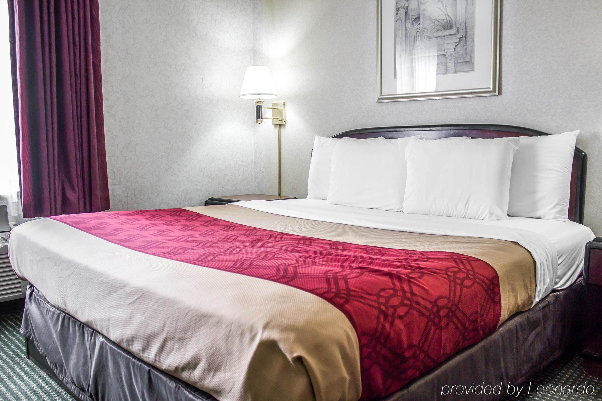 Hotel Country & By Radisson, Erie, Pa Kearsarge